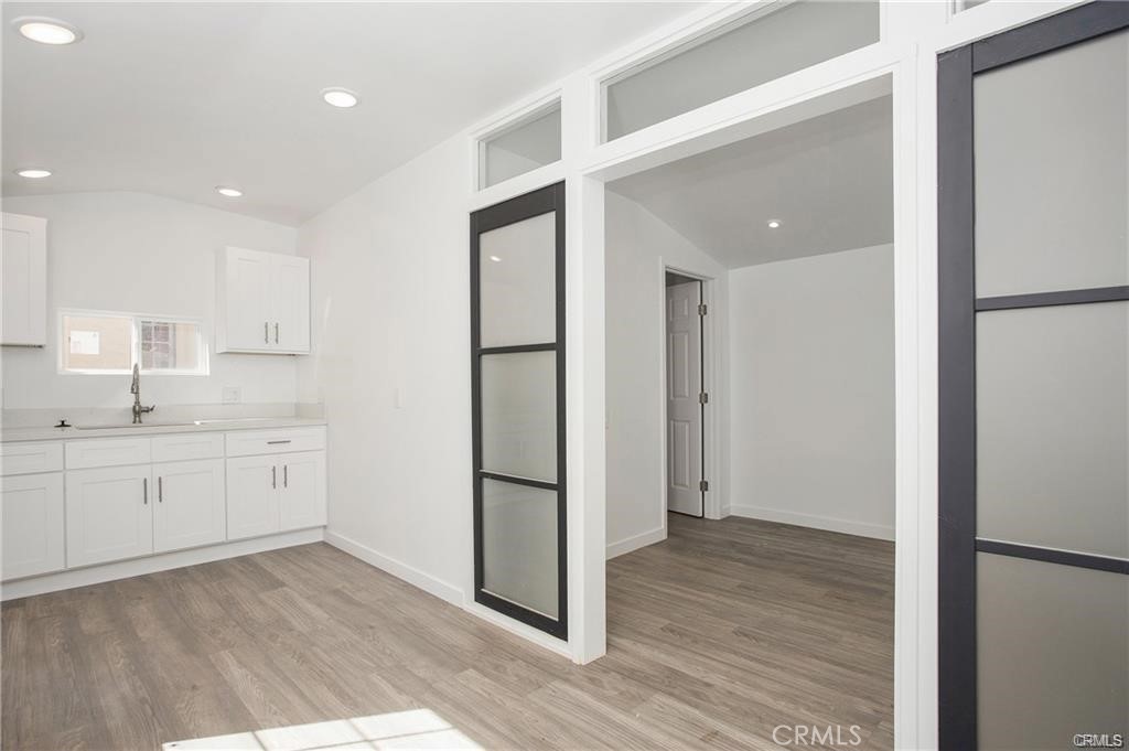 251 Avenida Del Mar B