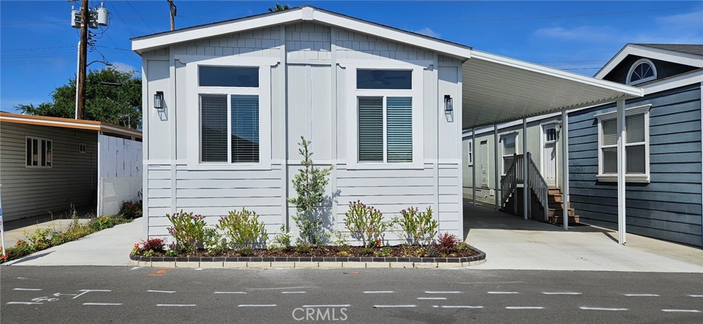 15621 Beach Boulevard 19