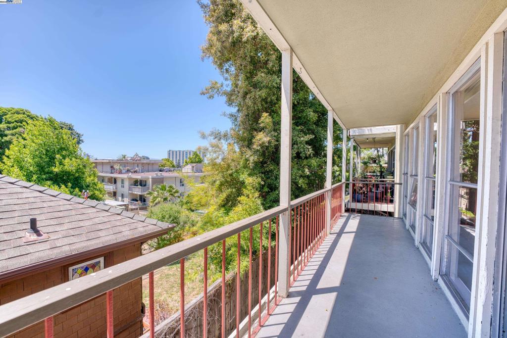 ALAMEDACOY - Residential Lease