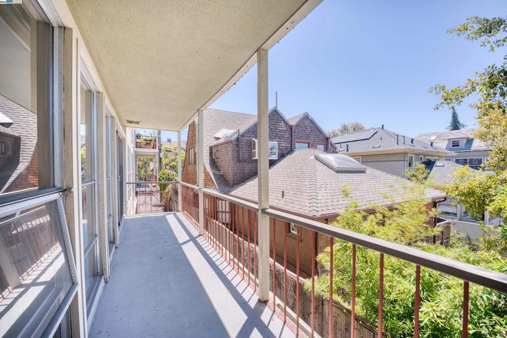 ALAMEDACOY - Residential Lease
