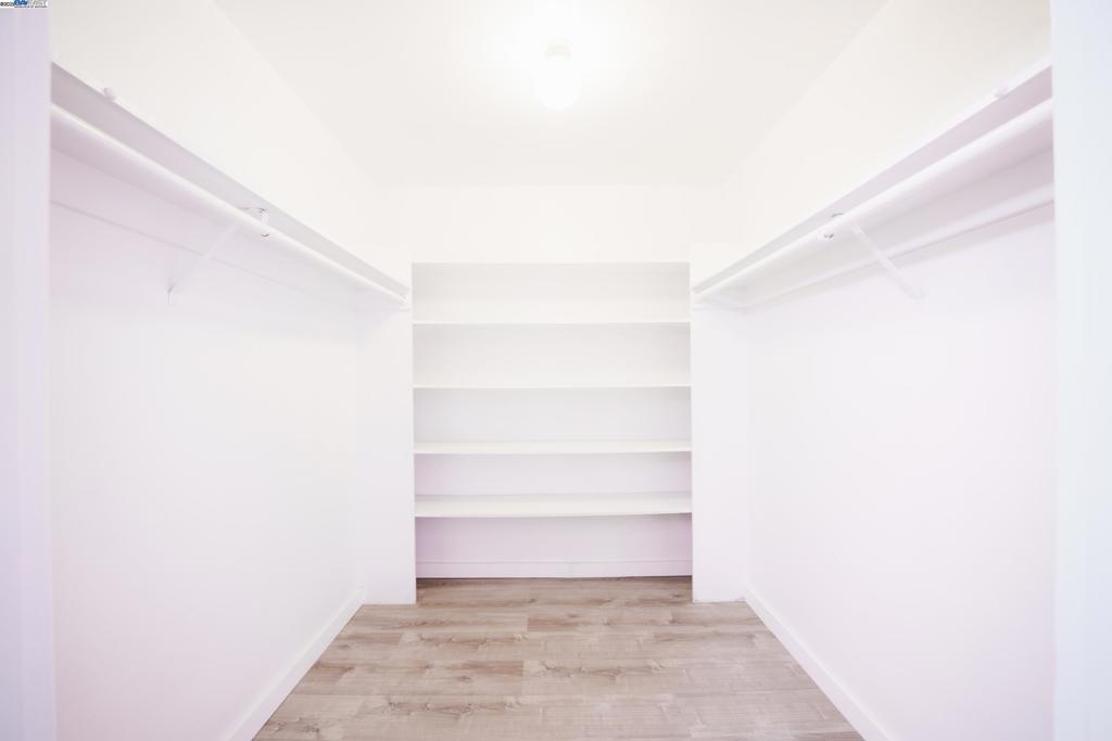 ALAMEDACOY - Residential Lease