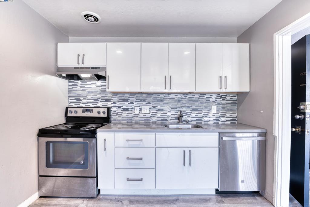 ALAMEDACOY - Residential Lease