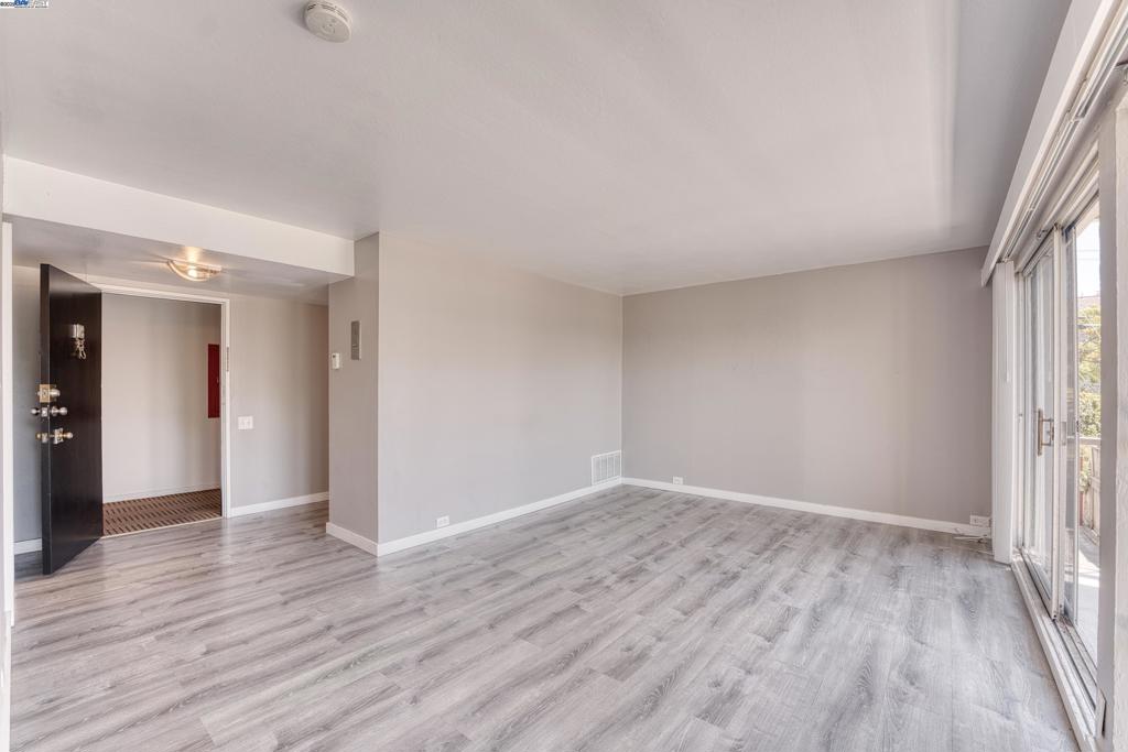 ALAMEDACOY - Residential Lease