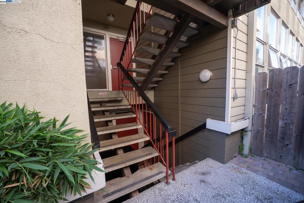 ALAMEDACOY - Residential Lease