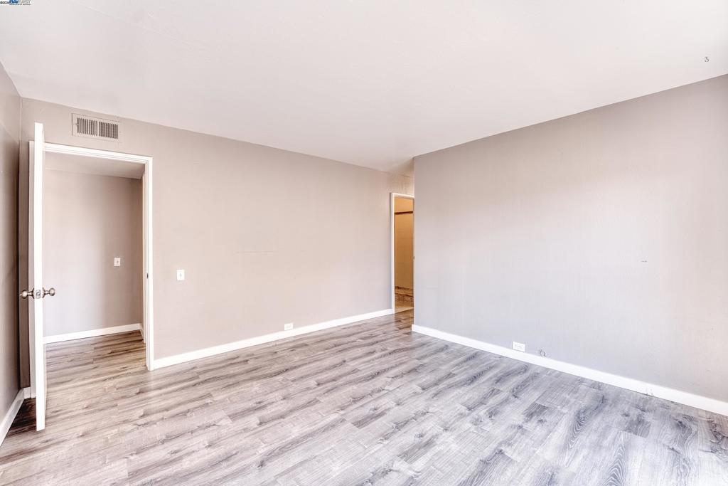 ALAMEDACOY - Residential Lease