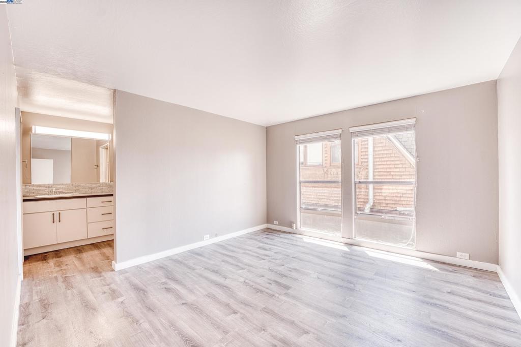 ALAMEDACOY - Residential Lease