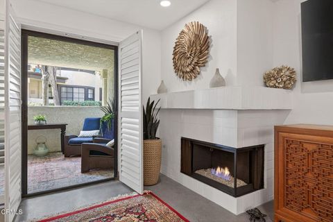 Tiny photo for 4430 Antigua Way, Oxnard, CA 93035 (MLS # V1-35005)