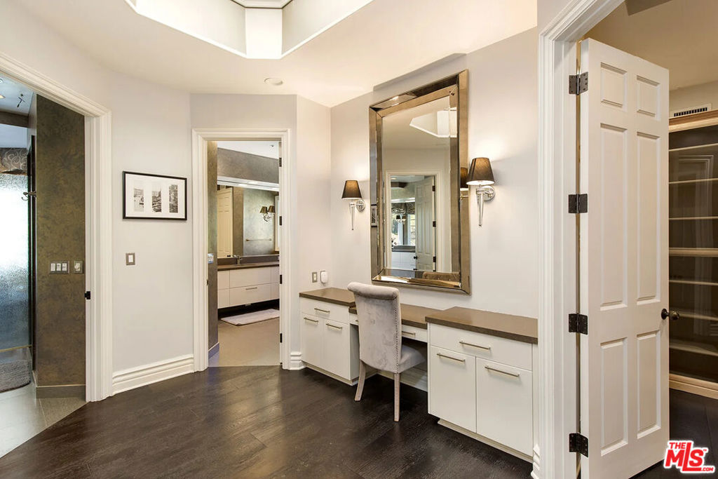 Mulholland Estates - Residential