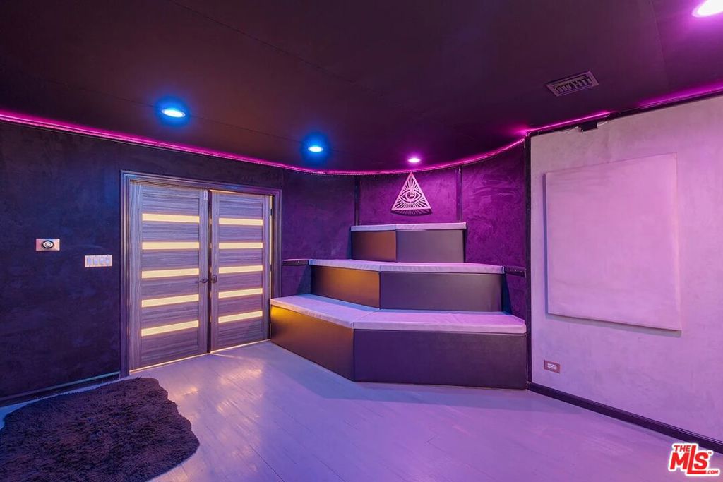 Mulholland Estates - Residential