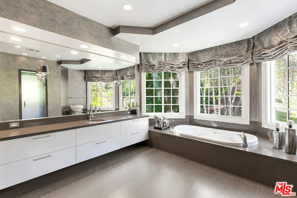 Mulholland Estates - Residential