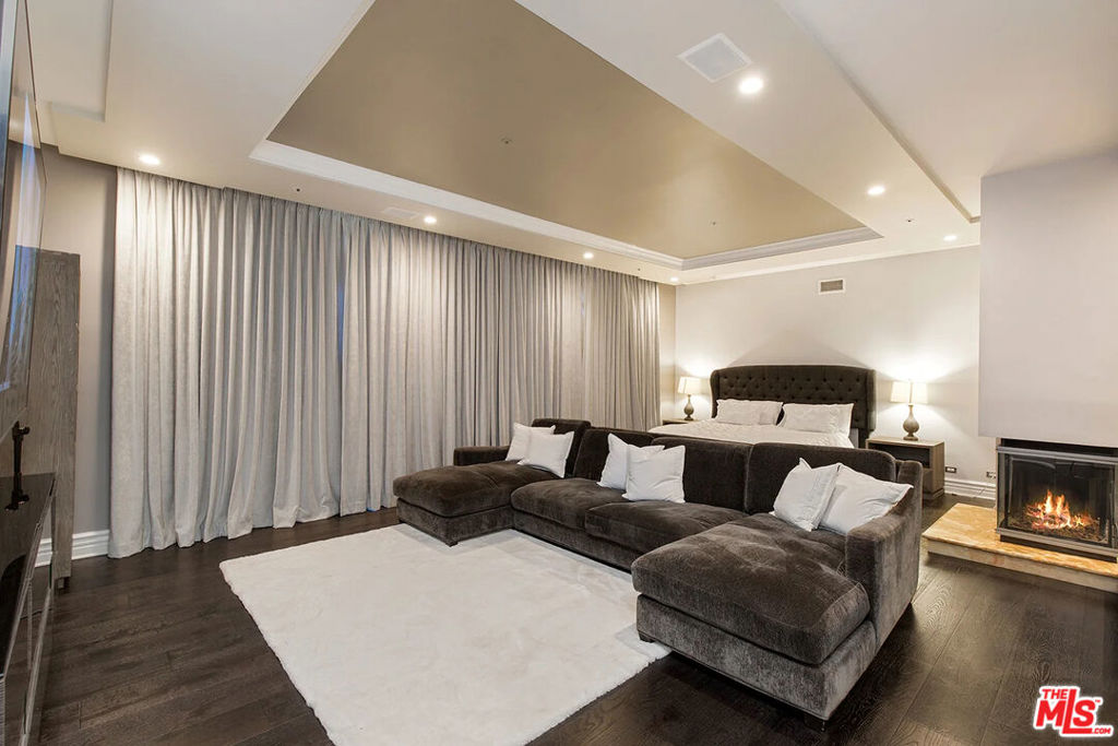 Mulholland Estates - Residential