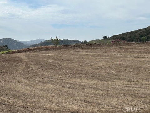 Photo of 15 Camino Gatillo Road, Temecula, CA 92590 (MLS # SW26196269)