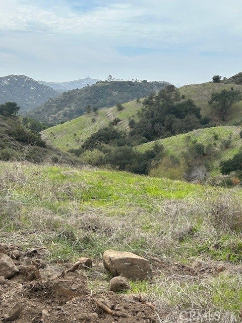 Tiny photo for 15 Camino Gatillo Road, Temecula, CA 92590 (MLS # SW26196269)