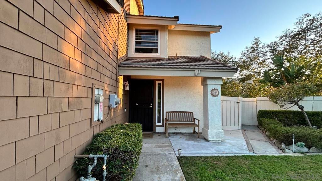 17702 Tristania Pl