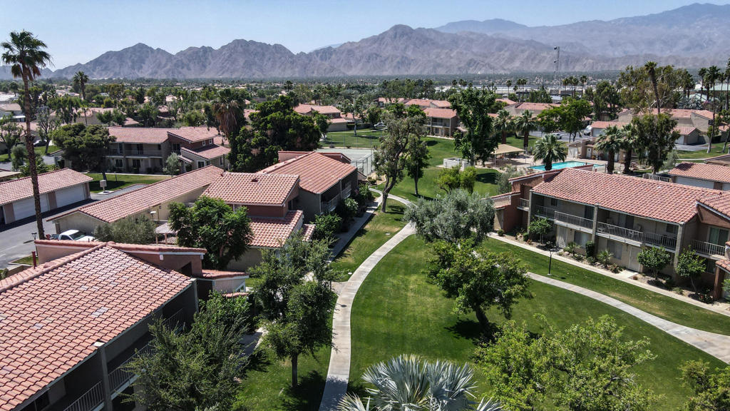 Mountain View Falls - Residential