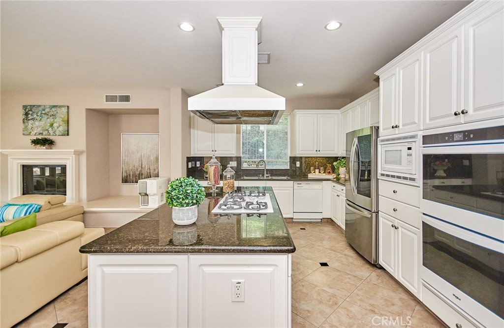 2951 Hawks Pointe Court