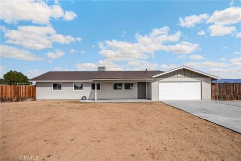 Photo of 14265 Santee Road, Apple Valley, CA 92307 (MLS # CV25194933)