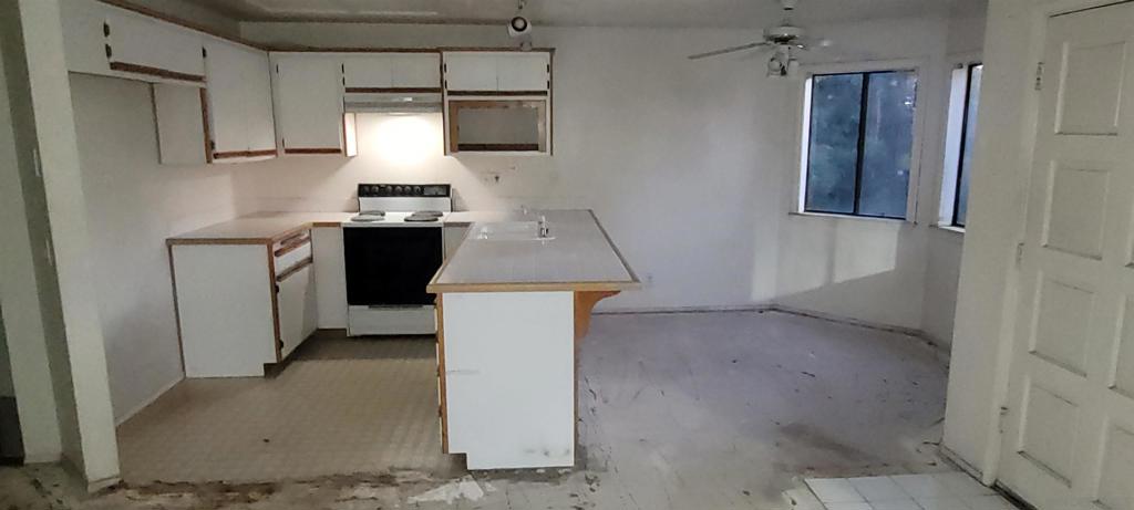 12616 Lakeshore Dr 24