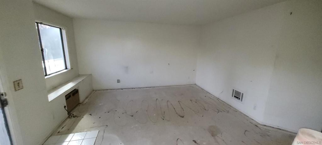 12616 Lakeshore Dr 24