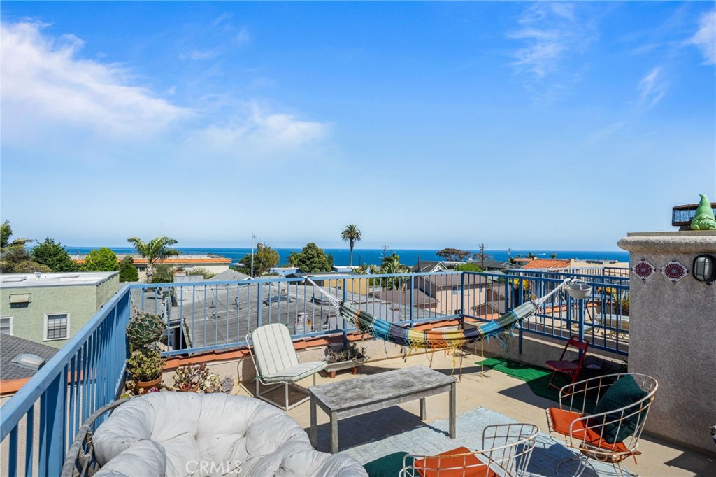 Wake up with your morning coffee on a private rooftop deck featuring panoramic views of the Pacific Ocean, the Vincent Thomas Bridge, Point Fermin Lighthouse, Port of LA, and even Catalina Island. This 3 bed, 3 bath townhome-style unit offers approx. 1,300 sq ft of bright, breezy living space with the perfect blend of privacy and comfort. Enjoy the convenience of in-unit laundry, two tandem garage parking spaces, and a massive private storage unit (79.5”D x 164”W) for all your extra gear. You’re just steps from a hidden stairway that leads directly to Cabrillo Beach and the coastal walking trails. This is your chance to lease a rare ocean-view unit in one of San Pedro’s most sought-after neighborhoods!