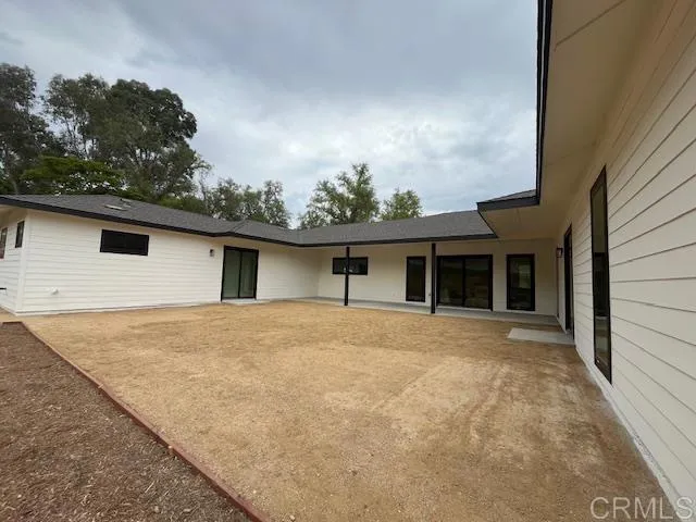 Poway, California 92064, United States, 4 Bedrooms Bedrooms, ,3 BathroomsBathrooms,Residential,Active,94902