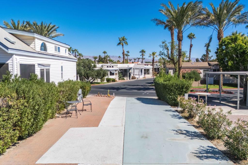 Desert Shadows Rv Re - Land