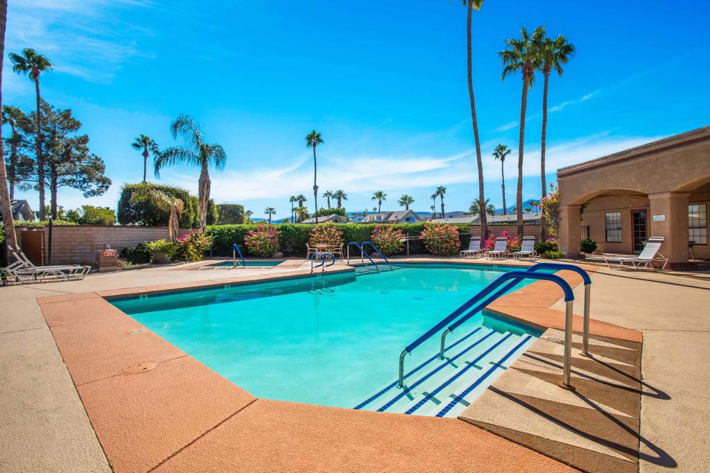 Desert Shadows Rv Re - Land