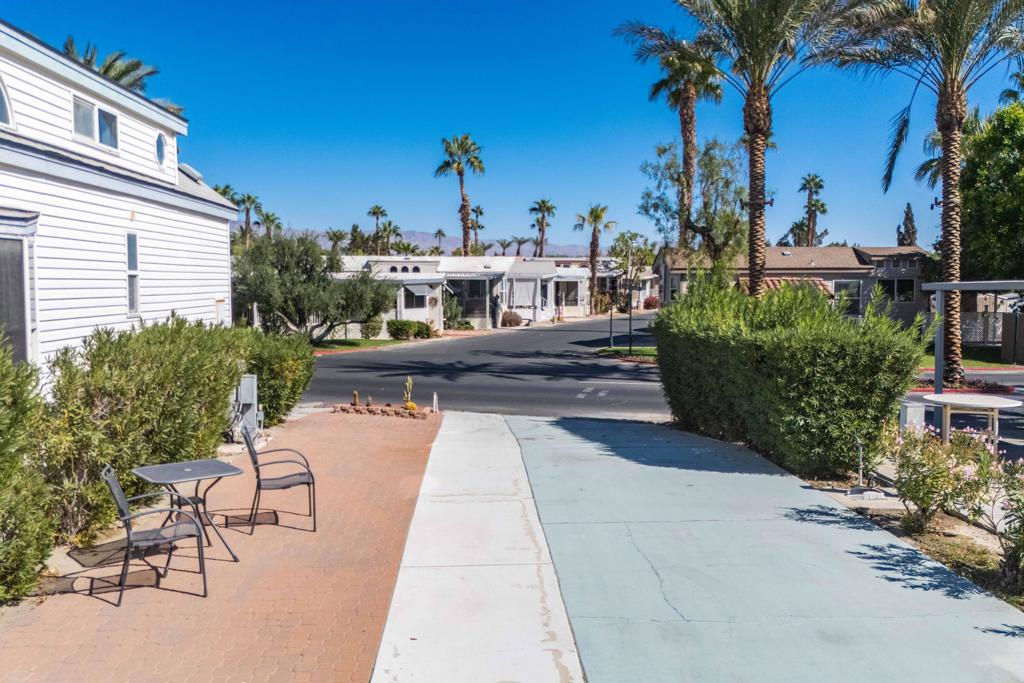 Desert Shadows Rv Re - Land