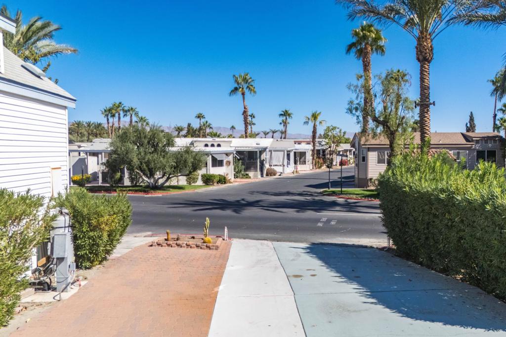 Desert Shadows Rv Re - Land