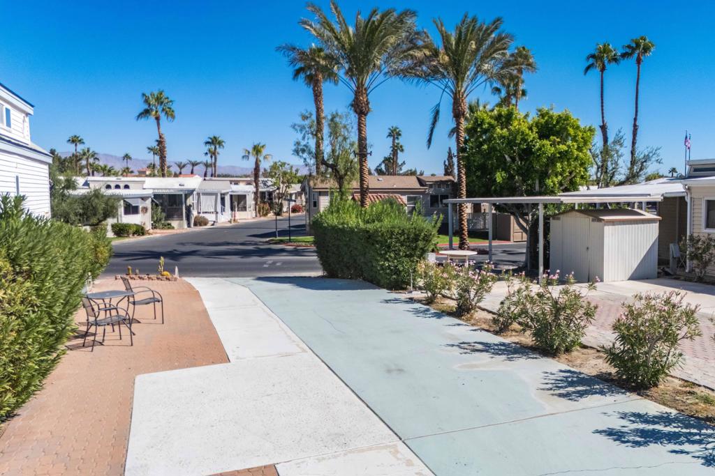 Desert Shadows Rv Re - Land