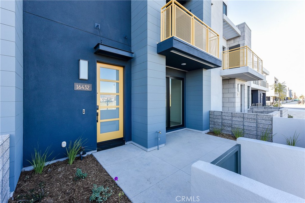 16432 Compass Avenue