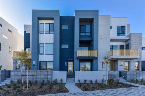 16432 Compass Avenue Tustin CA 92782