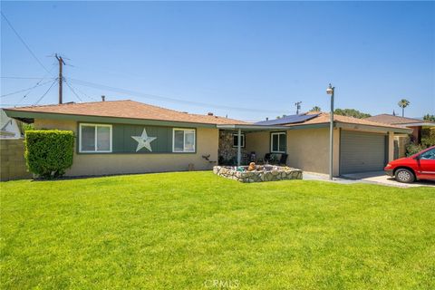 Photo of 1622 Mckinley Street, San Bernardino, CA 92404 (MLS # IV26100789)