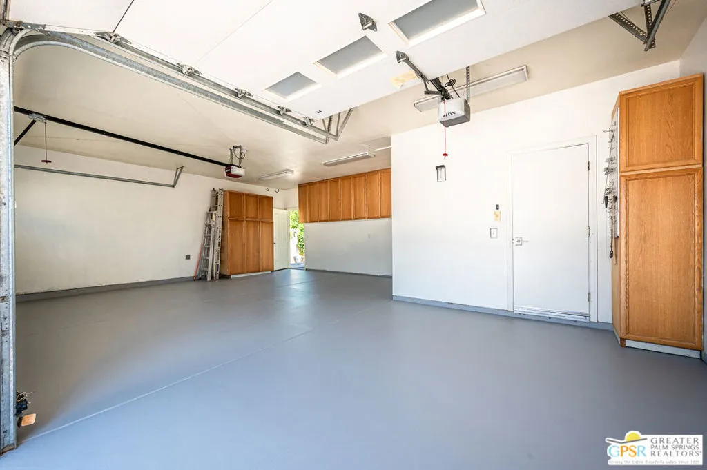 Palm Springs, California 92264, United States, 4 Bedrooms Bedrooms, ,4 BathroomsBathrooms,Residential,Active,144396