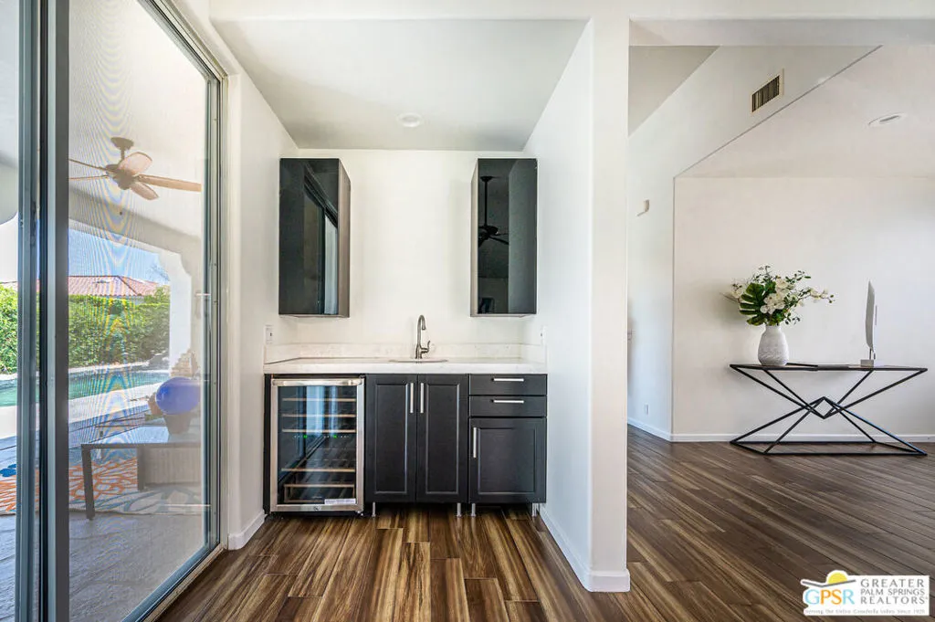 Palm Springs, California 92264, United States, 4 Bedrooms Bedrooms, ,4 BathroomsBathrooms,Residential,Active,144396