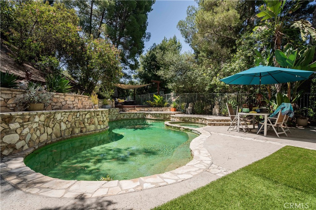 3636 Dellvale Place