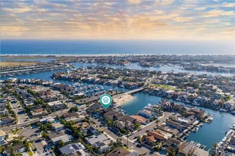 Photo of 16861 Edgewater Ln, Huntington Beach, CA 92649 (MLS # OC26130424)