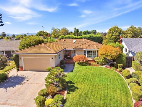 Photo of 2611 Aragon Way, San Jose, CA 95125 (MLS # ML82060645)