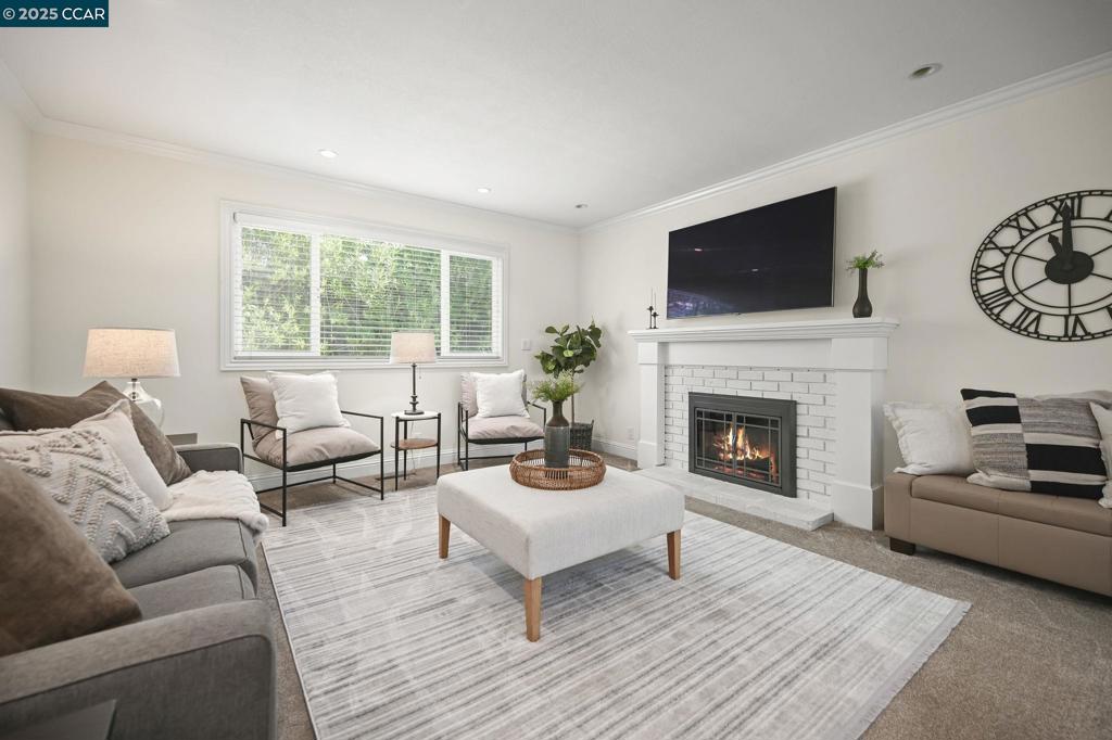 VALLEY HIGH - Residential