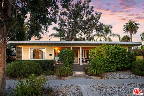Photo of 1100 Victoria Avenue, Venice, CA 90291 (MLS # 26842127)