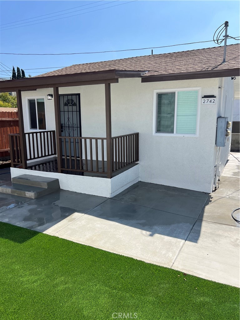 This beautifully redone 2-bedroom, 1-bathroom rear unit combines modern updates with a private, single-family–style living experience and 2 parking spots. Recently renovated with quality finishes throughout, it provides a stylish, low-maintenance home ideal for individuals, couples, or small families. Located in Boyle Heights, a fast-growing area surrounded by new construction and community amenities, the property offers convenient access to major freeways, Downtown LA, and local dining. Off-street parking is included for added convenience.
