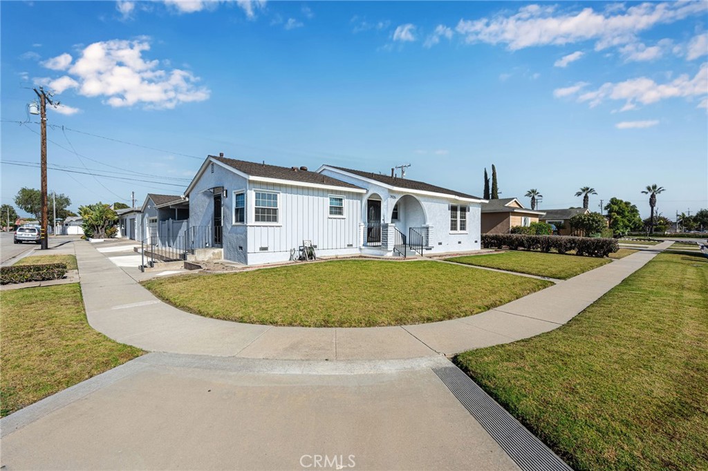 7926 La Carta Circle