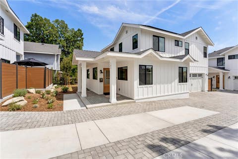 Photo of 182 W Highland Avenue, Sierra Madre, CA 91024 (MLS # AR26184895)