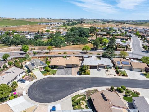 Tiny photo for 1736 Marigold Ln, Paso Robles, CA 93446 (MLS # NS26076236)