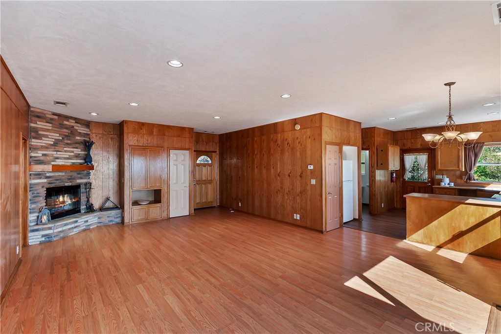 Crestline (CRES) - Residential