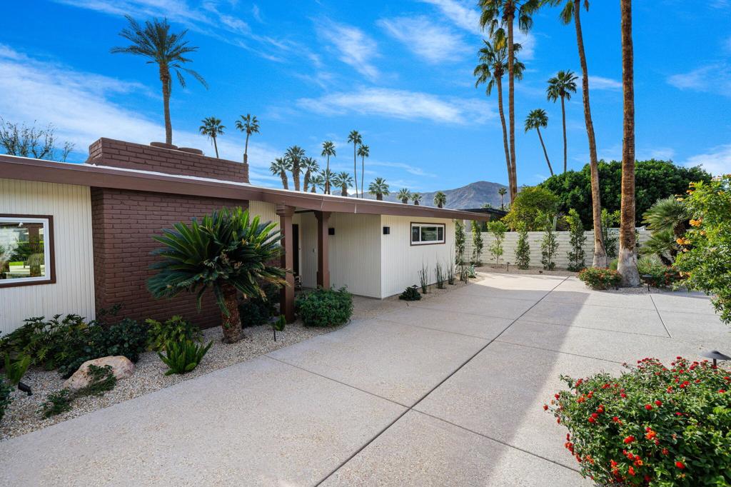 71369 Country Club Drive