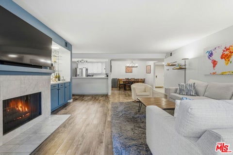 Photo of 5440 Lindley Avenue #206, Encino, CA 91316 (MLS # 26849805)