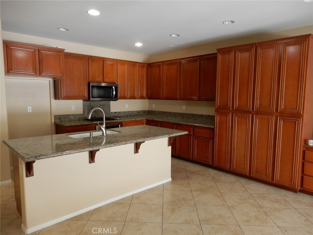 4118 Larkspur