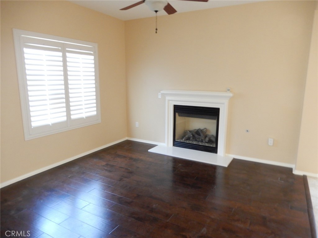 4118 Larkspur