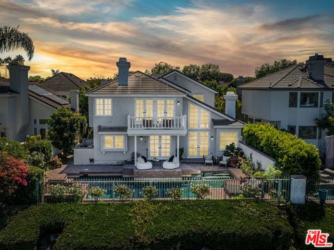 19382 Woodlands Drive Huntington Beach CA 92648